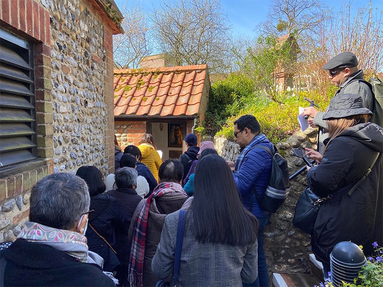 A DAY OF PILGRIMAGE TO OUR LADY OF WALSINGHAM_0006_278853625_1169650710246536_7107654833089347445_n