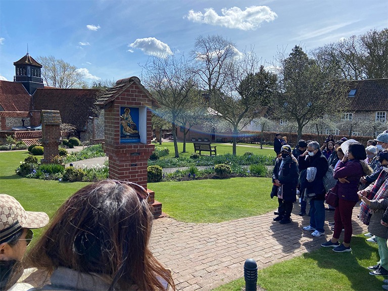 A DAY OF PILGRIMAGE TO OUR LADY OF WALSINGHAM_0013_278918993_1922418601283901_5212233813240068263_n